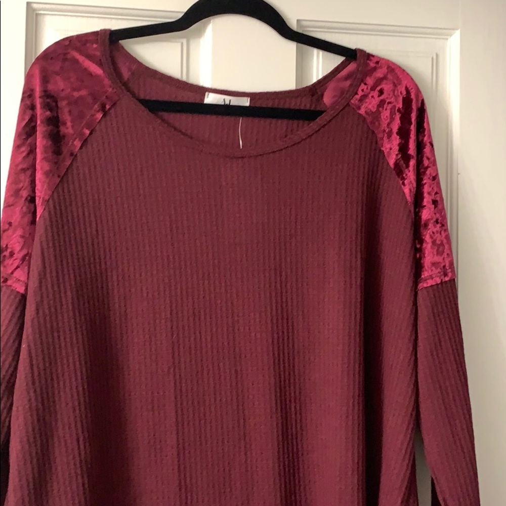Amelia James Top